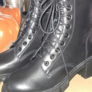 Steve Madden Black Lace-Up Women's Boots